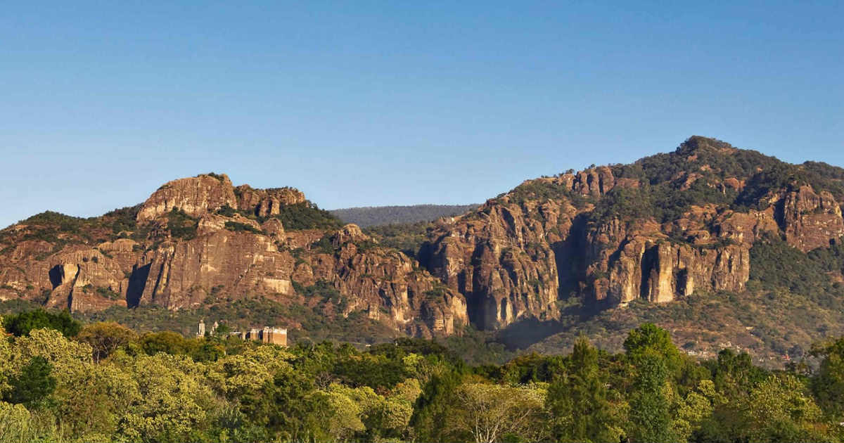 Están entre nosotros: Roberto Palazuelos asegura que hay OVNIs en Tepoztlán