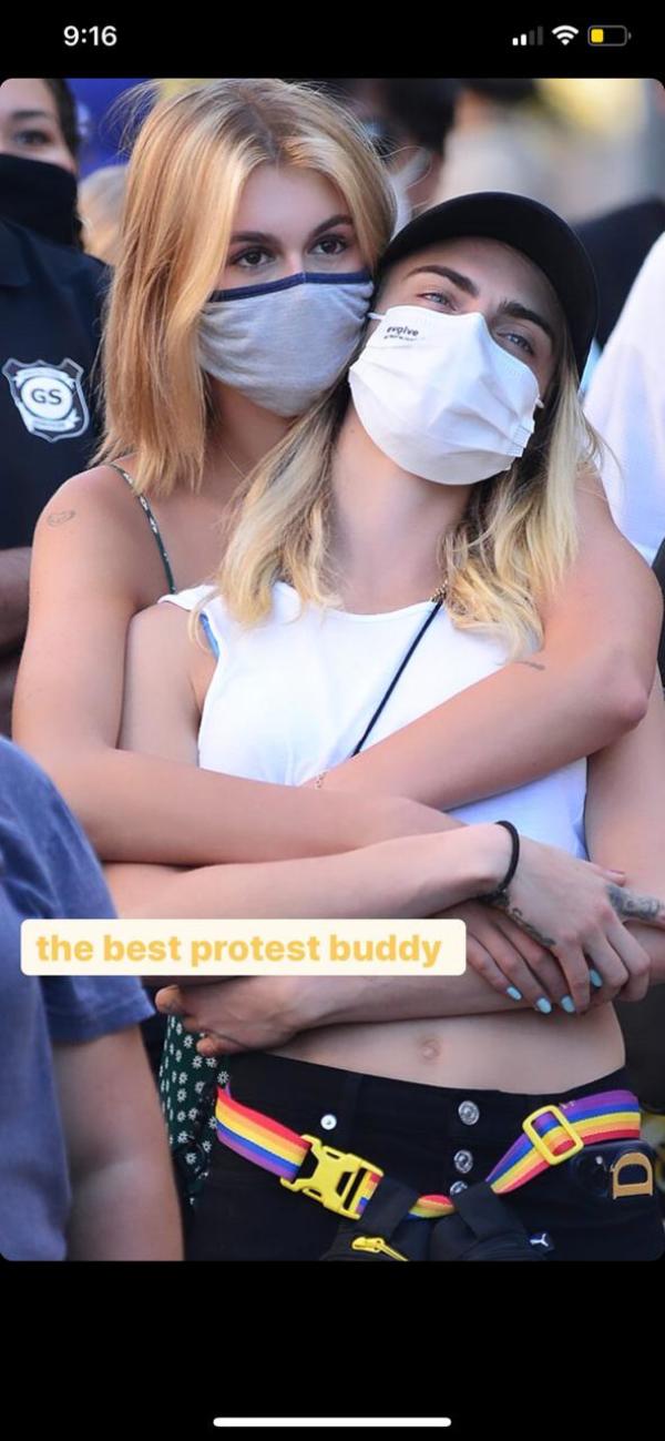 Cara Delevingne y Kaia Gerber se hacen el mismo tatuaje