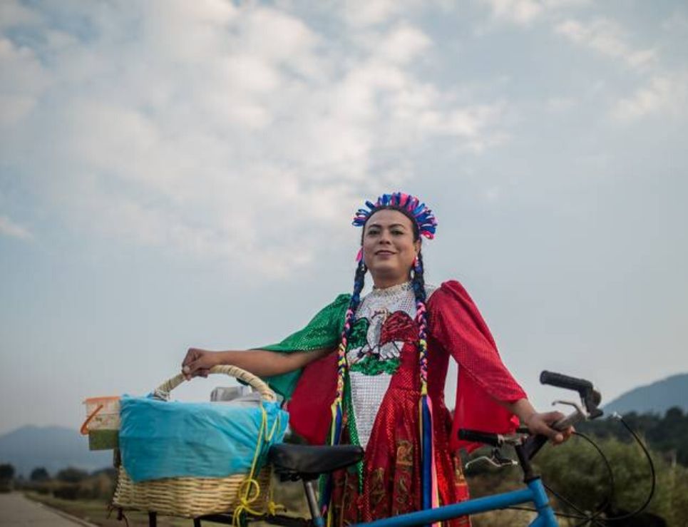 Detienen a Lady Tacos de Canasta y le confiscan su bicicleta