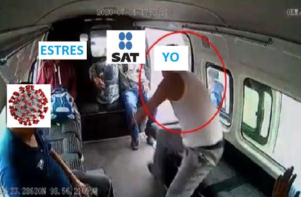 Pasajeros golpean asaltante en combi y crean memes