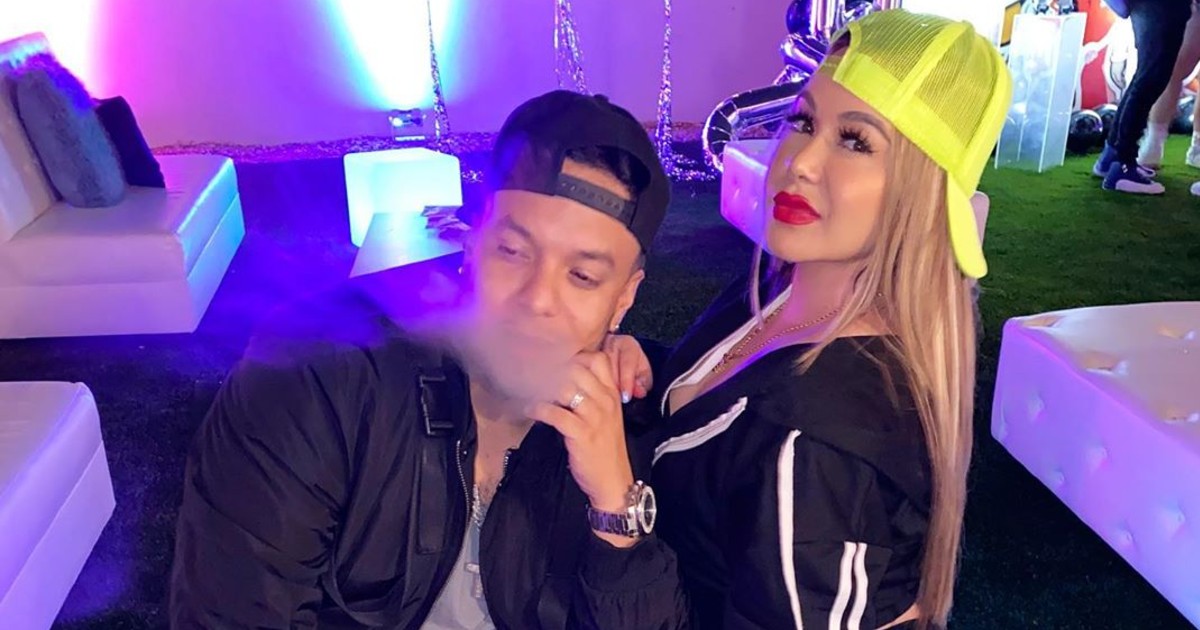 Chiquis Rivera recibe flores y parece que no fueron de Lorenzo Méndez