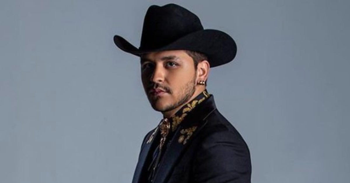 Christian Nodal sacó nuevas canciones