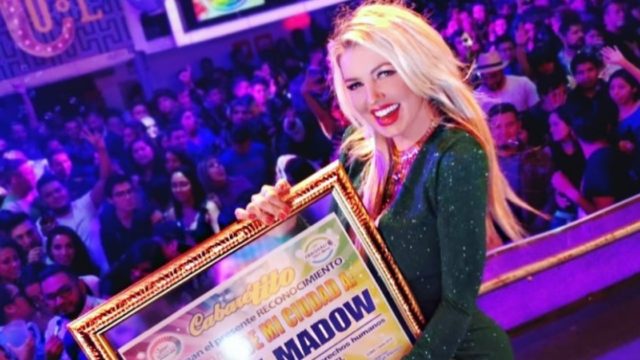 Isabel Madow presume su figura