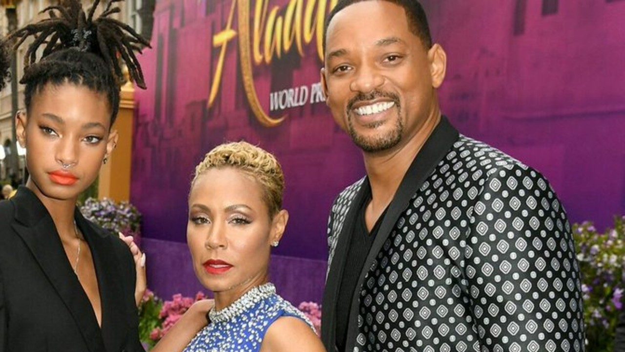 Willow Smith y sus padres Jada y Will Smith pese a infidelidad