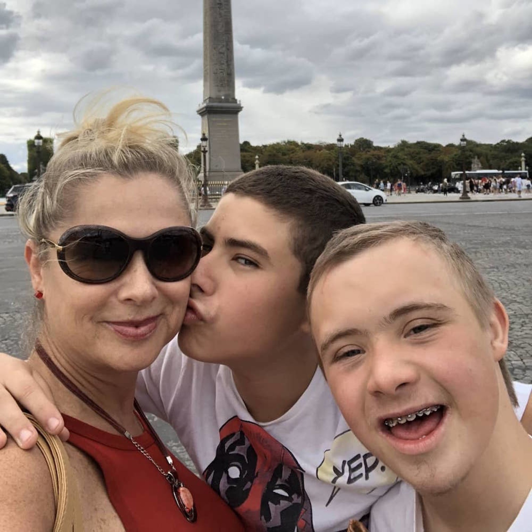 Leticia Calderón y sus hijos