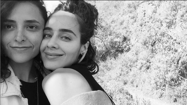 Emeralda Pimentel presume abiertamente a hermosa novia en Redes Sociales 