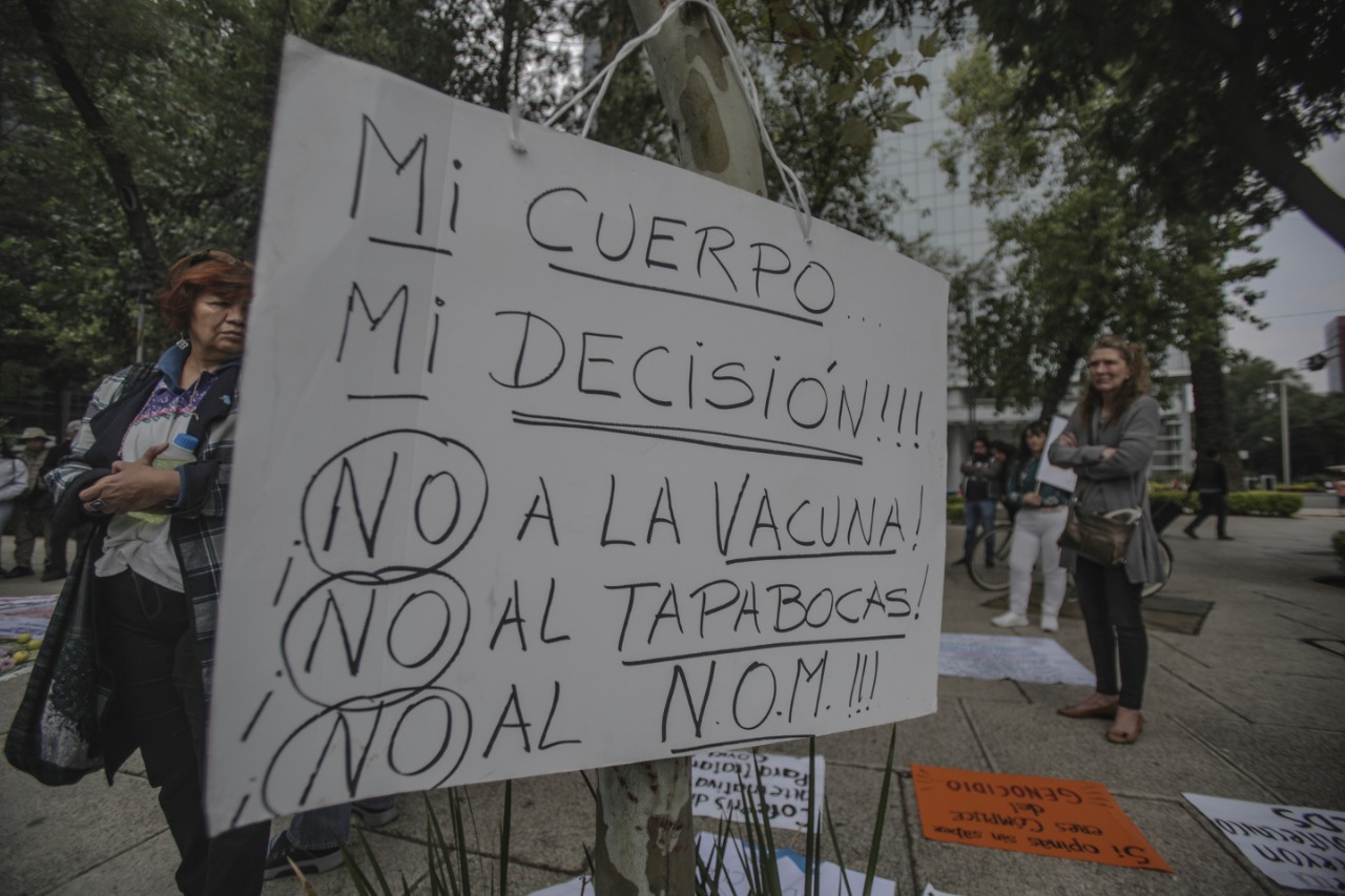 Hacen manifestación a favor del dióxido de cloro y en contra del cubrebocas en CDMX