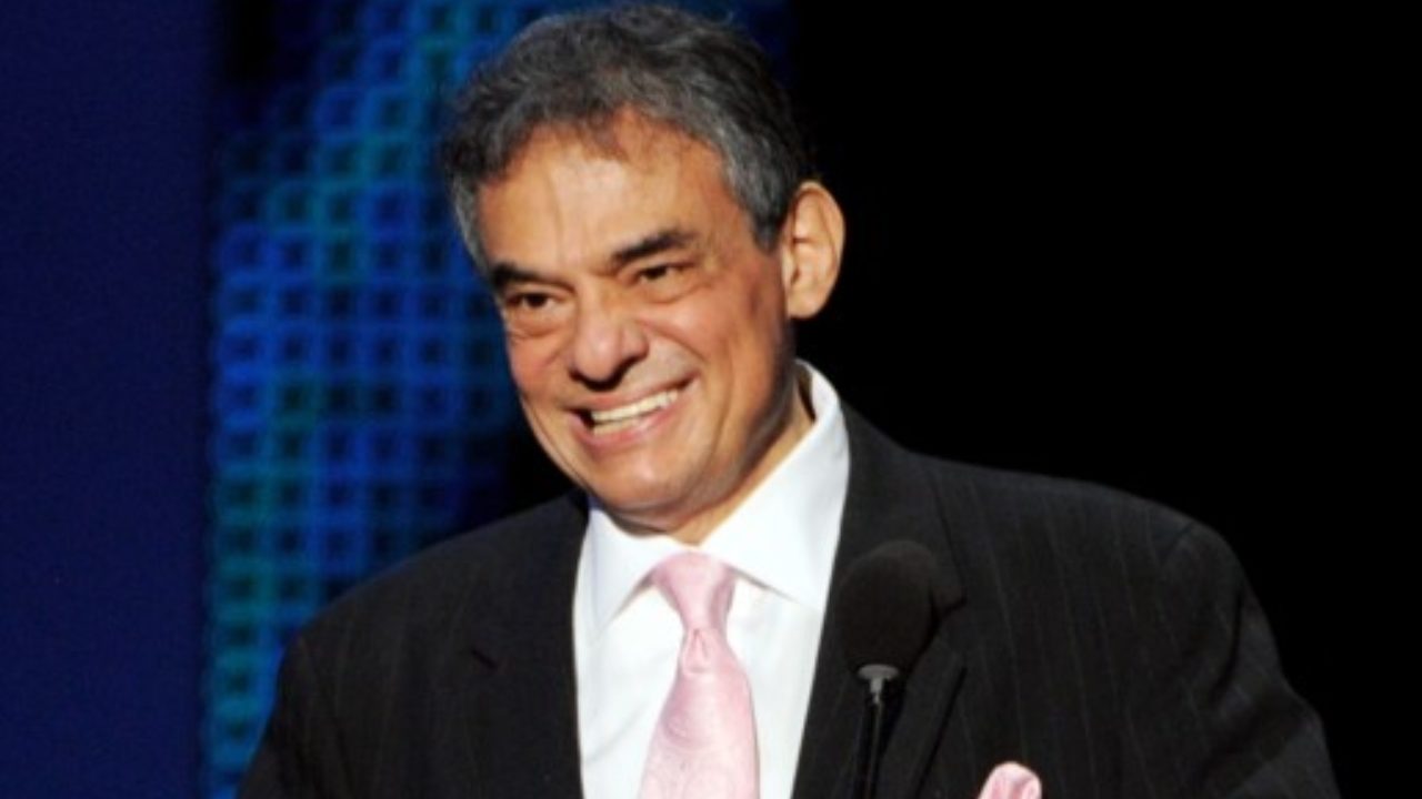 José José y su tumba