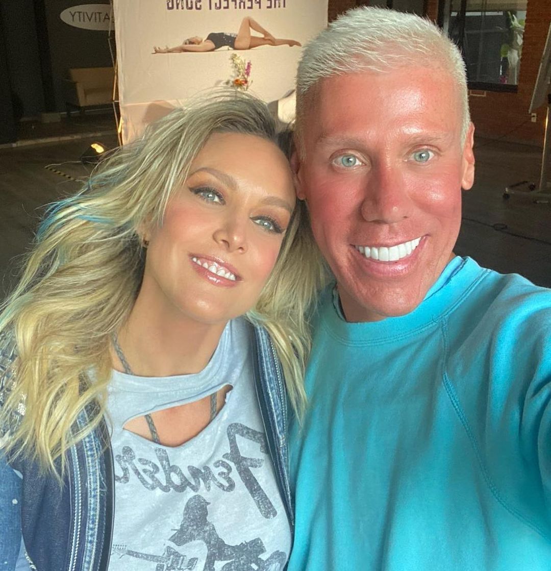 Fey sorprende con nuevo look