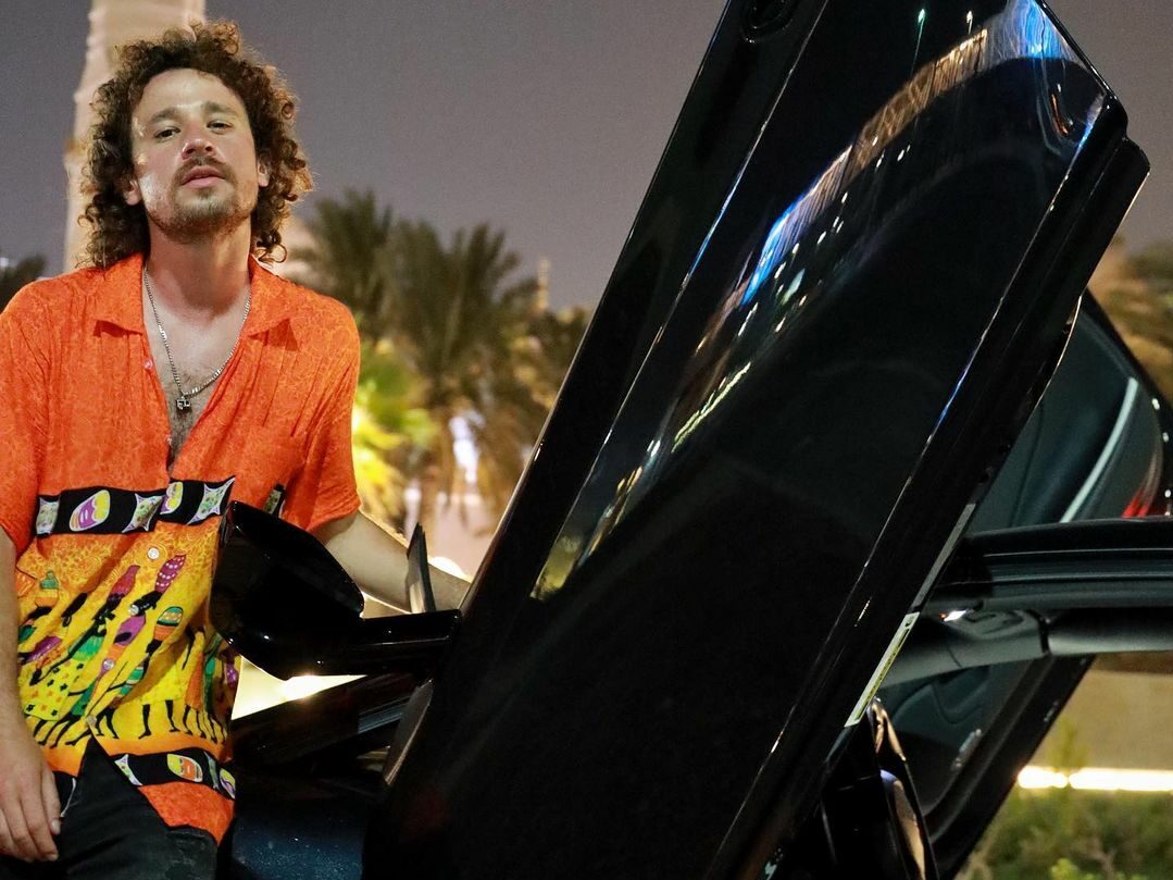 Luisito comunica chocó un Lamborghini rentado en Dubai y se endeuda