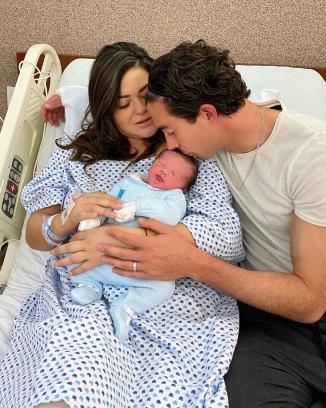 Mariana Echeverria da a luz