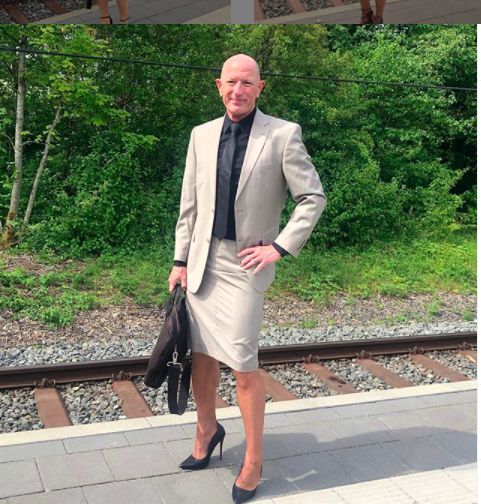 Hombre en Alemania rompe con estereotipos y sale en falda y tacones a trabajar