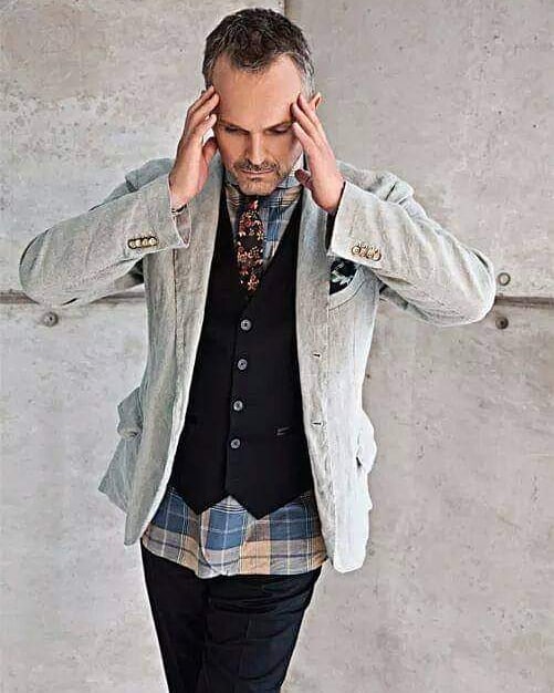 Miguel Bose enfrenta juicio por sus hijos