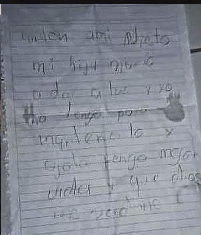 Abuelito abandona a bebé en una caja de pizza porque no puede mantenerla