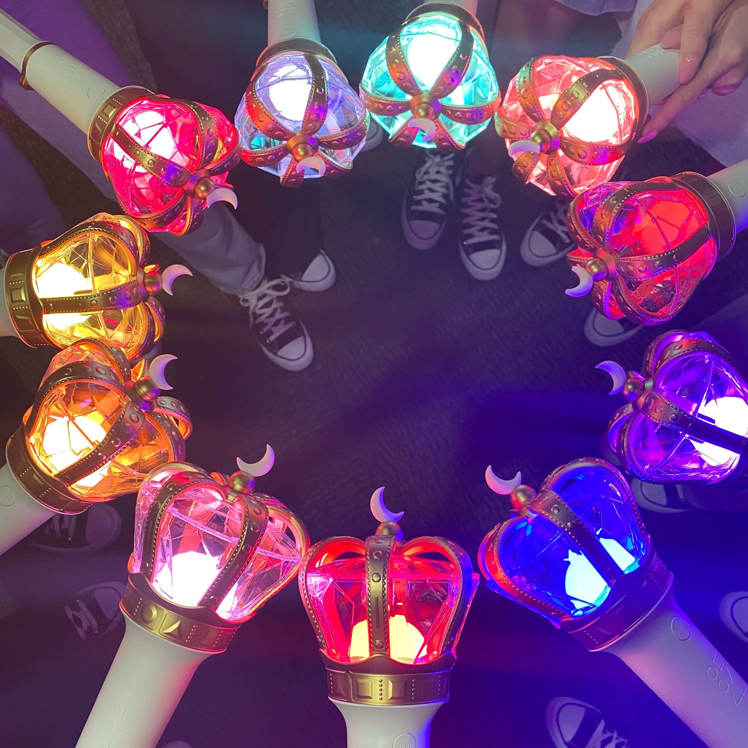 LOONA comeback 12:00