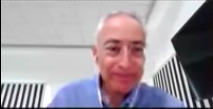 Maestro de la UANL se burla de alumno con Asperger