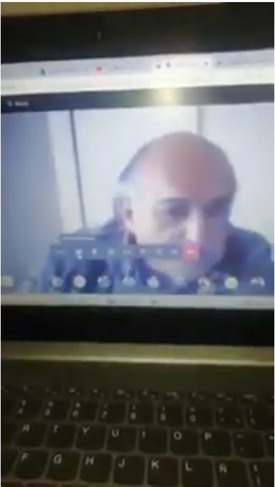 Maestro regana alumno por no tener camara y dice que los pobres ya se quedaron