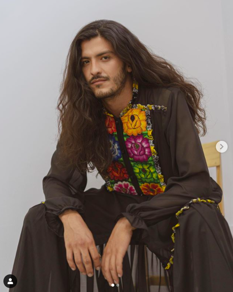  Crean vestido oaxaqueño con bordados indígenas para hombres