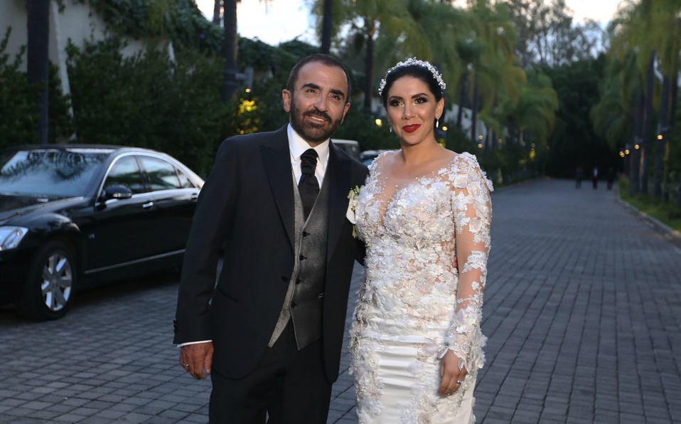 Vicente Fernández Jr. era golpeado por su ex esposa Karina Ortegón