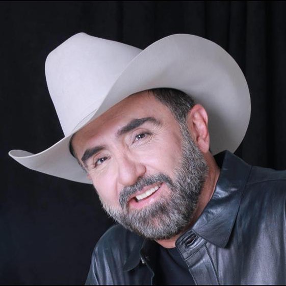 Vicente Fernández Jr. era golpeado por su ex esposa Karina Ortegón