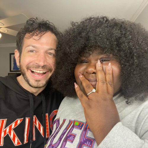 Gabourey Sidibe con su novio y su anillo