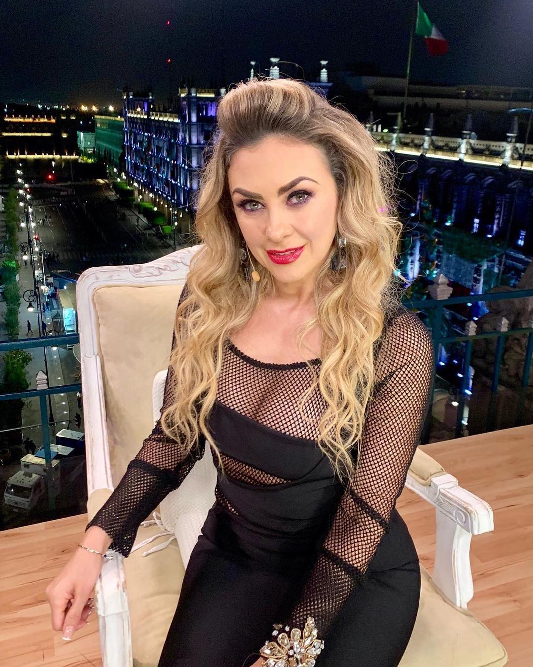 Aracely Arambula se reunio con abogados