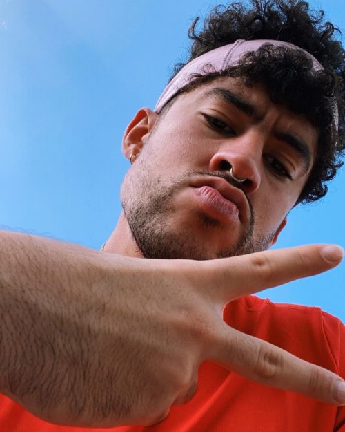 Bad Bunny manda saludo en su instagram