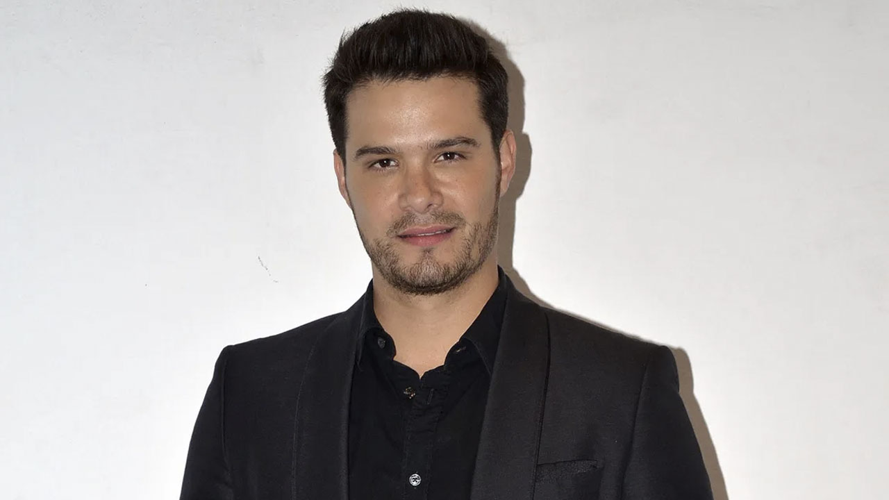 Brandon Peniche es confundido con Eleazar Gómez y lo atacan