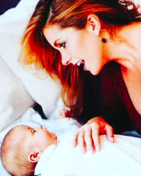 Lucero revela la reacción de su hija luego de cantar con ella en vivo