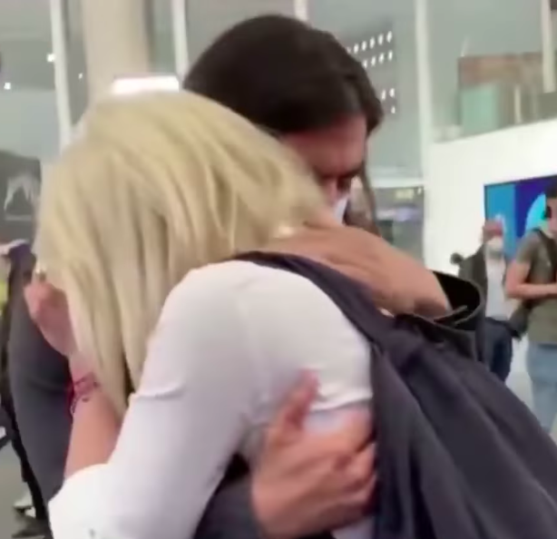 Cynthia Klitbo rompe en llanto por separarse de Rey Grupero