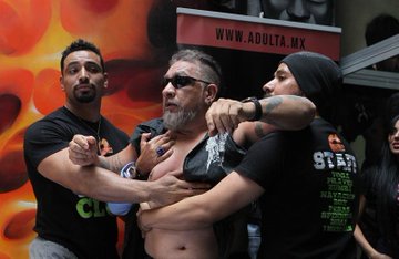 Carlos Trejo contra Alfredo adame