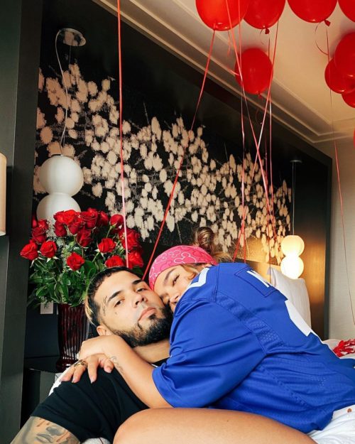 última foto de karol g con anuel aa