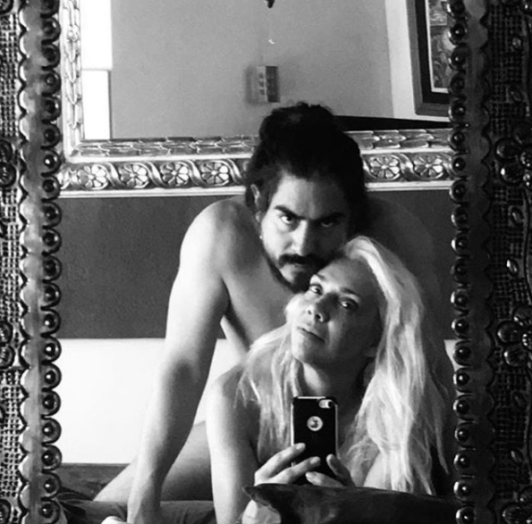 Rey Grupero revela cómo es su relación con Cynthia Klitbo en la intimidad