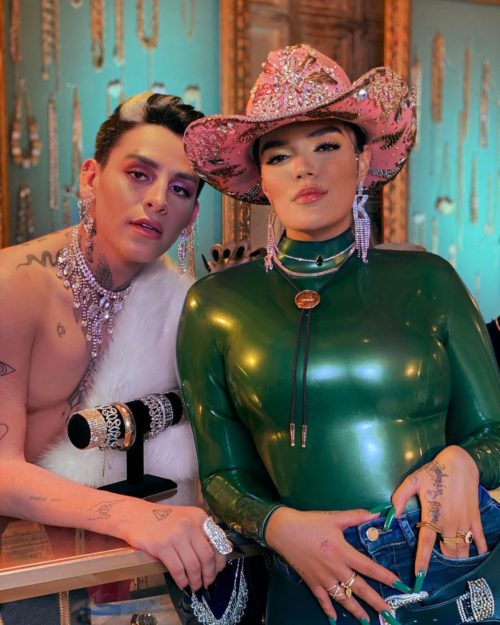 Kunno con Karol G en instagram