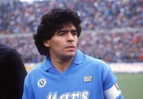 Maradona con el Napoli de Italia