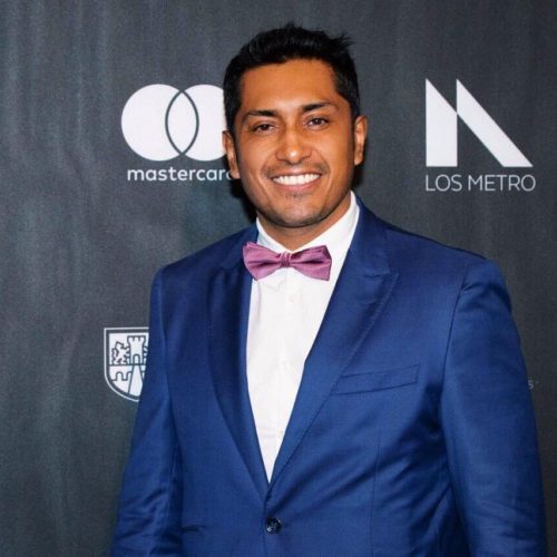 Tenoch Huerta en una entrega de premios