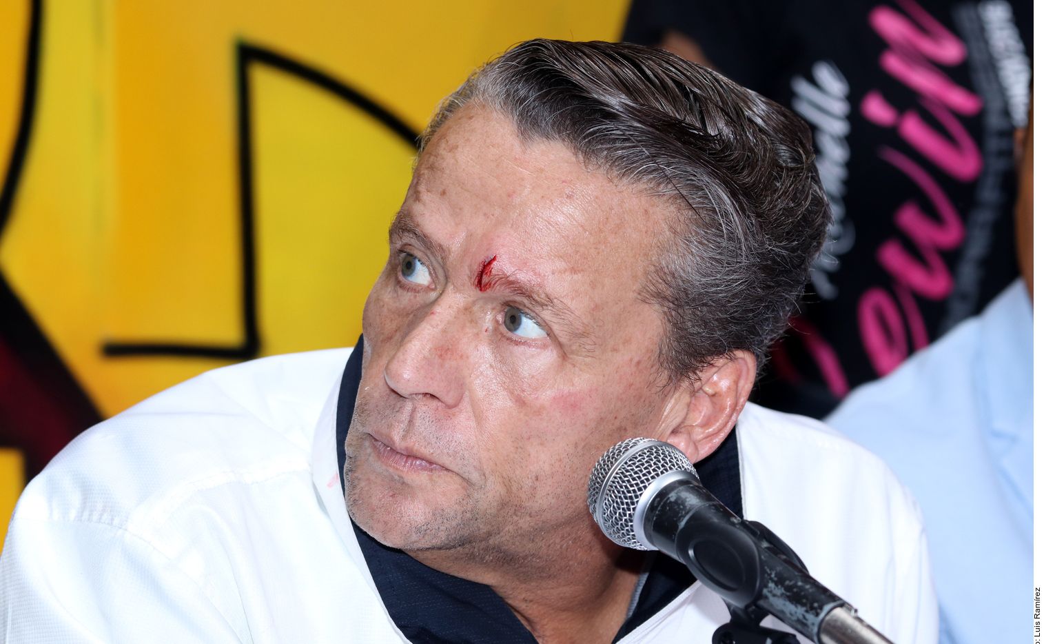 Alfredo Adame se integra a partido político