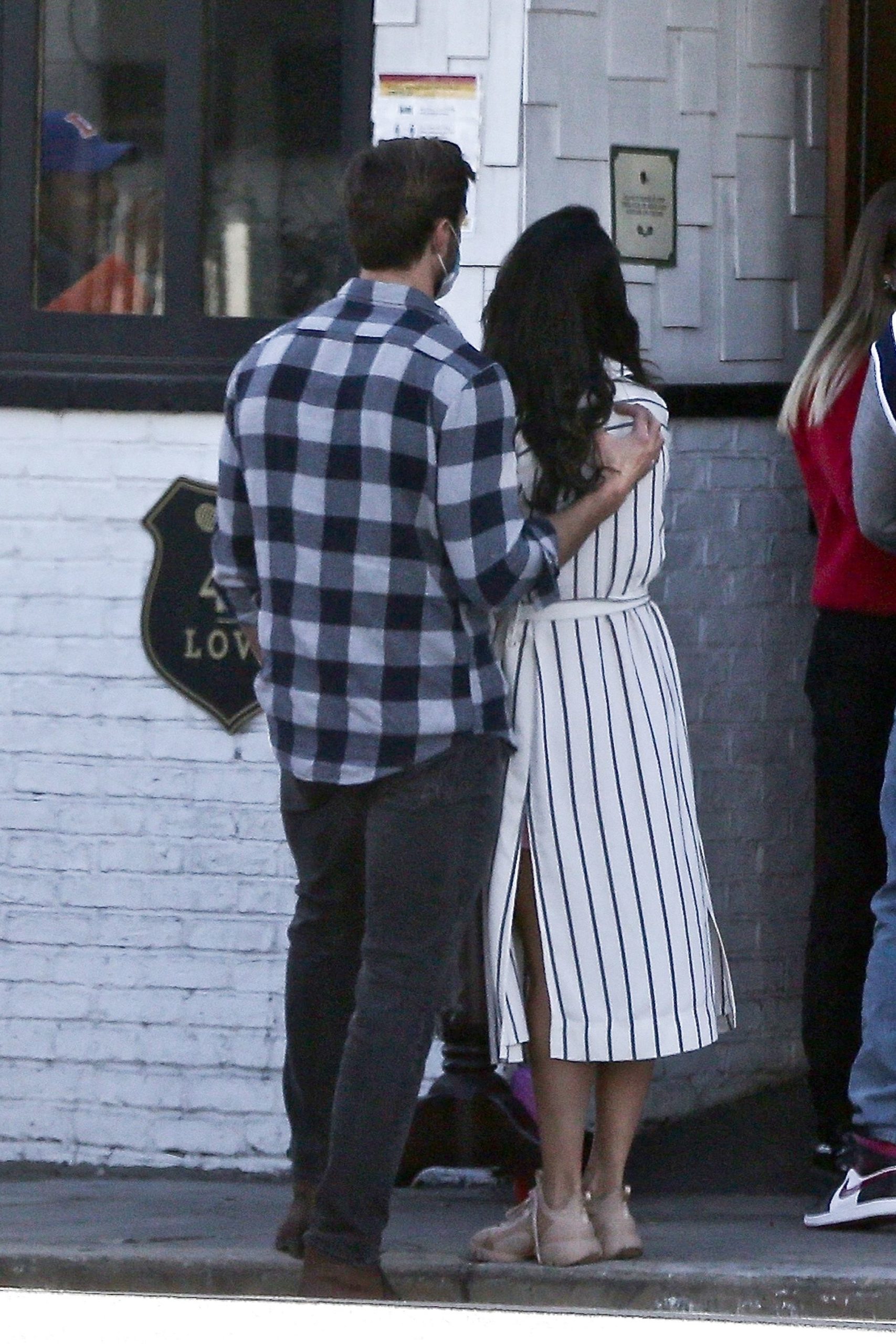 Eiza Gonzalez es captada con su nuevo novio y galán