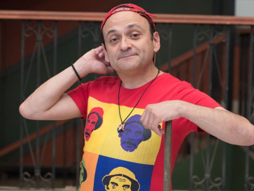 Lalo España revela que tiene Covid-19