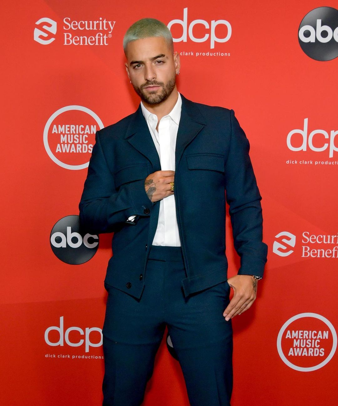 Maluma Alfombra Roja AMAS 2020