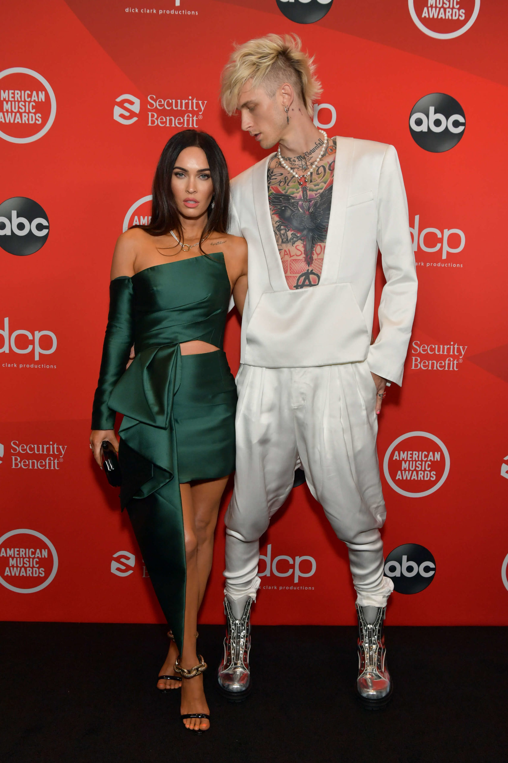 Jennifer Lopez Alfombra Roja AMAS 2020