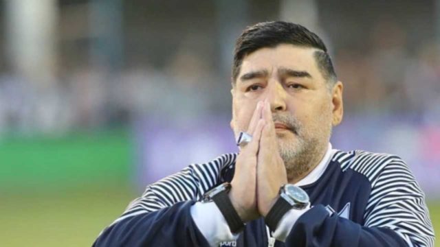 MuriÃ³ Diego Armando Maradona a los 60 aÃ±os de edad