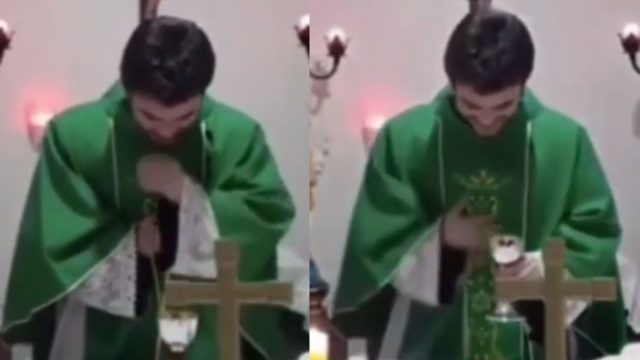 Sacerdote sufre ataque de risa en plena misa