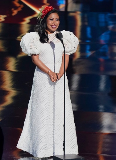 Yalitza Aparicio vestido blanco 