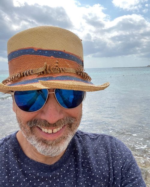 Diego Verdaguer en una playa