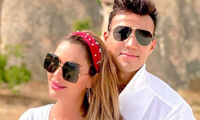Ninel Conde feliz y su esposo larry Ramos