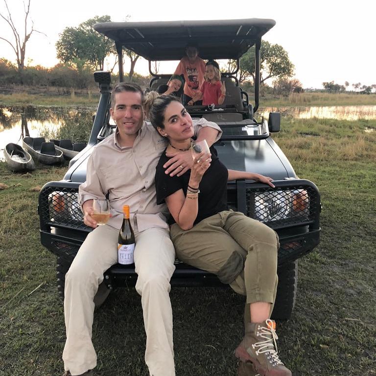 Galilea Montijo y Fernando Reina con sus hijos