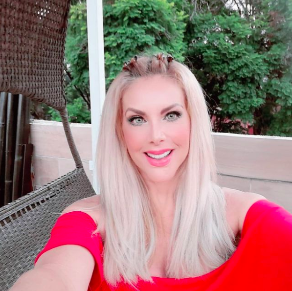 Lorena Herrera sorprende con un cambio de look extremo
