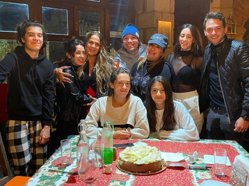 Niurka en fiesta covid con amigos y familia
