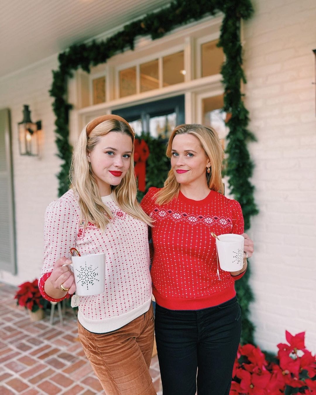 Reese Witherspoon se toma una foto con su hija y sorprende el parecido